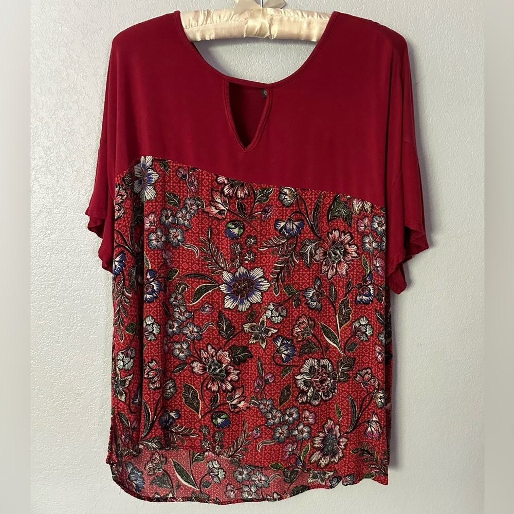 Democracy Burgundy Floral Blouse Rayon Keyhole Neckline